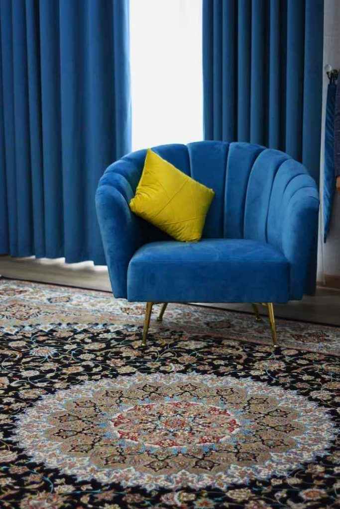 Carpet-with-blue-chair-in-living-room